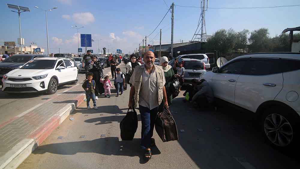 Aus dem Norden fliehen Menschen in den Süden des Gazastreifens und sitzen dort fest