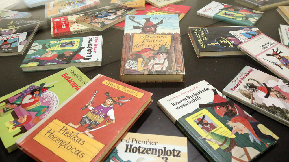 Figurenschöpfer und Geschichtenerzähler Preußler erschuf Bücher wie Räuber Hotzenplotz, die kleine Hexe oder Krabat