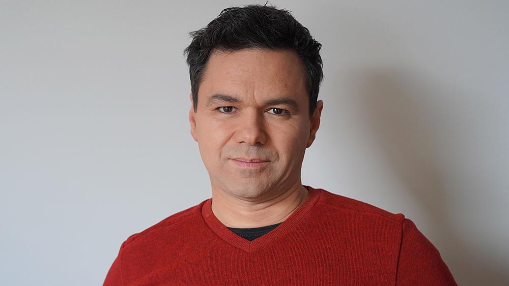 Der ZDF-Moderator Özden Terli hat eine klare Meinung zum "Klimawandel"