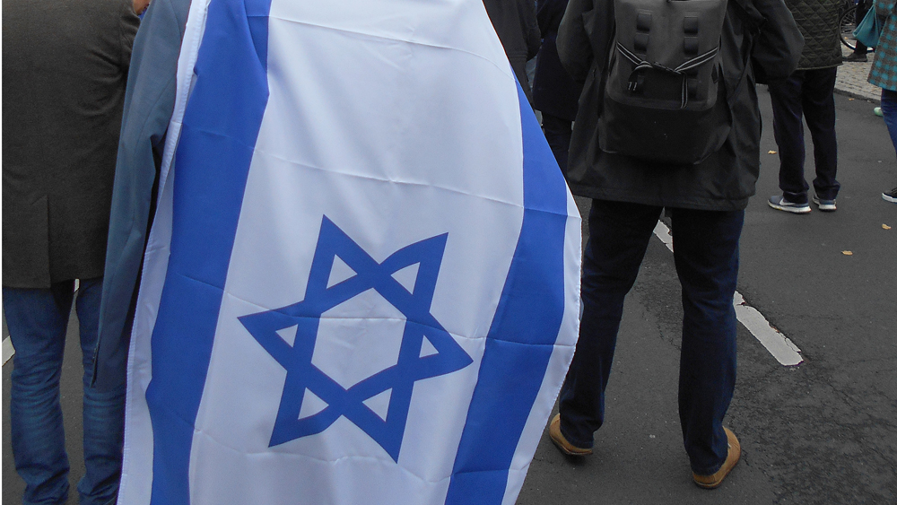 Israel-Fahne bei der Demostration in Berlin am 22. Oktober (Symbolbild)