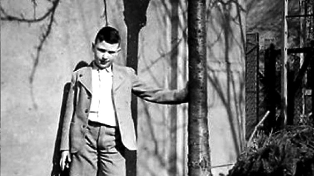 Vernon Katz im Alter von zehn Jahren im hessischen Lauenbach: Abschiedsbesuch bei der Familie seines Vaters