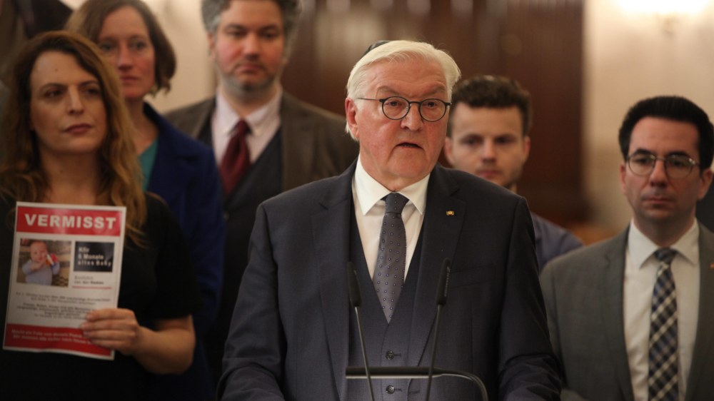 Bundespräsident beim Besuch einer Synagoge in Berlin-Kreuzberg nach dem Angriff der Hamas