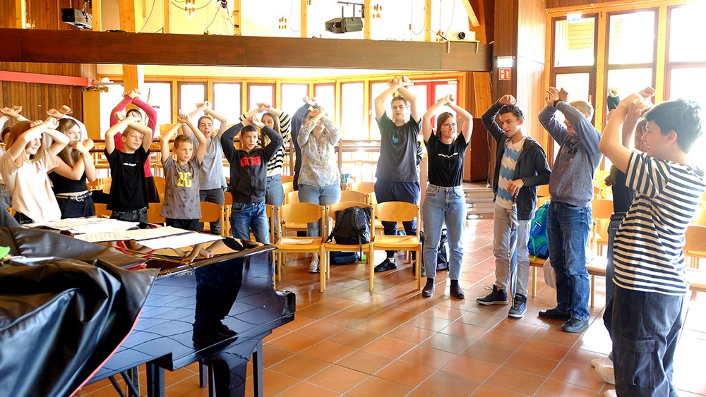 „Die Gedanken sind frei“, unterstrichen durch Gesten