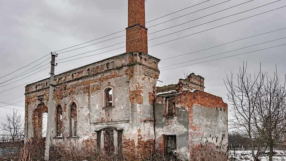 Die Ruine der Synagoge von Probischna in der Ukraine im Jahr 2018