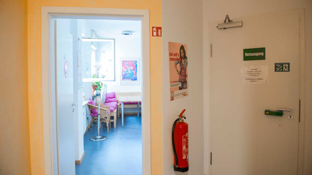 Viele Frauenhäuser können Betroffenen keinen Platz mehr anbieten (Archivbild)