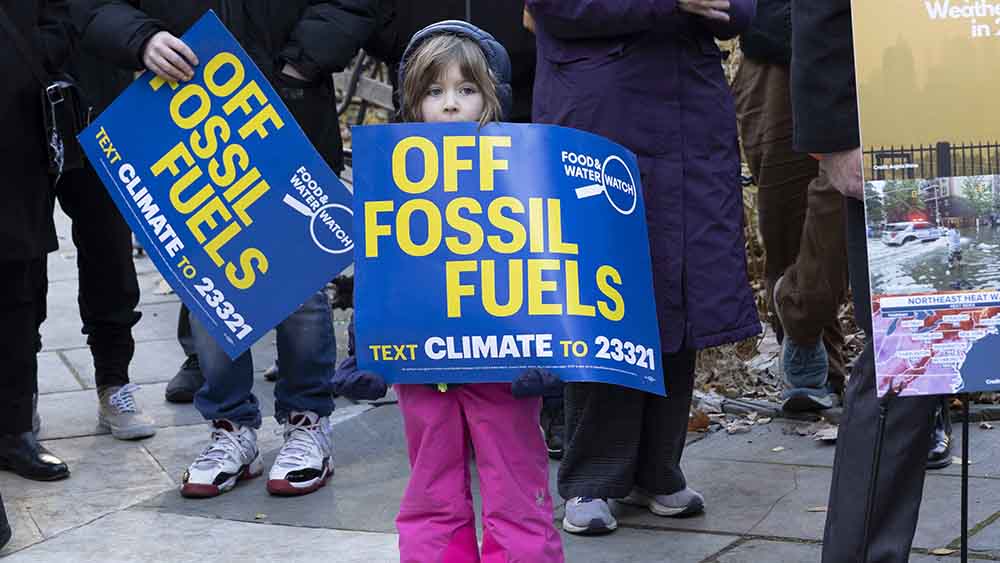 Dieses junge Mädchen demonstriert in New York für mehr Klimaschutz