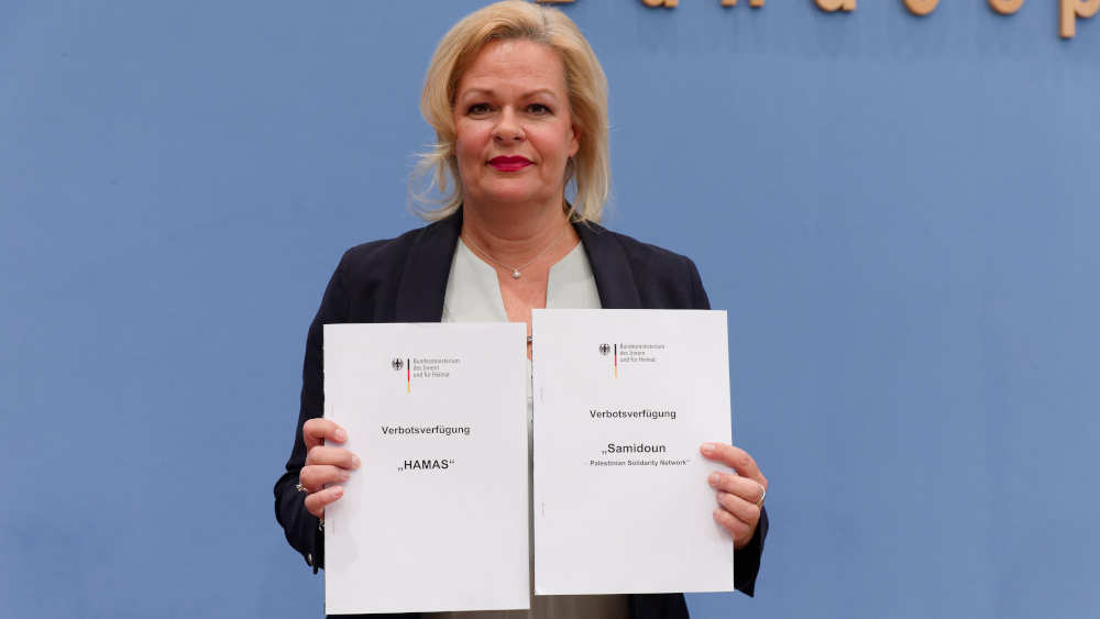 Bundesinnenministerin Nancy Faeser (SPD) hat die angekündigten Betätigungsverbote für die Terrororganisation Hamas und die internationale Vereinigung „Samidoun“ erlassen.