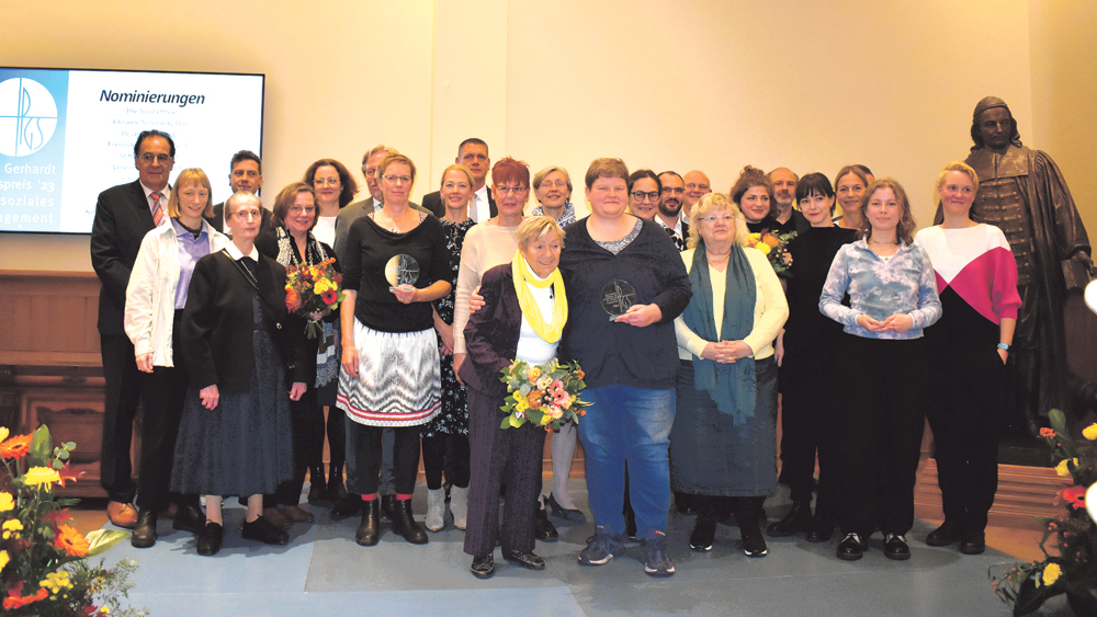 Diese Preisträgerinnen und Preisträger freuen sich über den Paul-Gerhardt-Stiftspreis