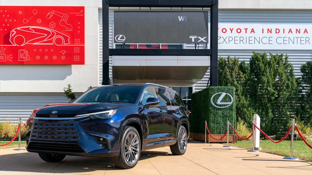 Die weltweit größten Autohersteller Toyota, Volkswagen und Hyundai-Kia steigerten ihre SUV-Verkäufe in den vergangenen zehn Jahren jeweils um mehr als 150 Prozent, kritisierte Greenpeace