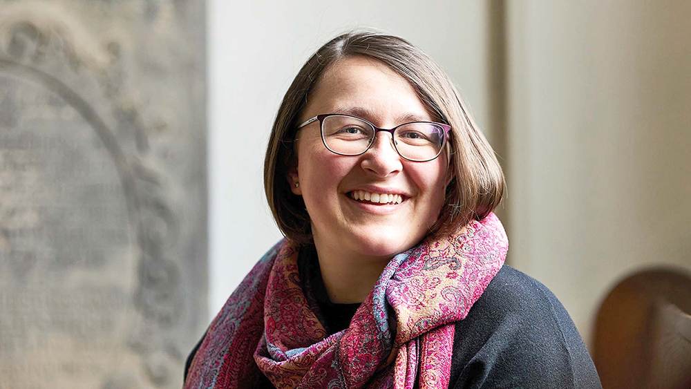Carlotta Israel (30) arbeitet als wissenschaftliche Mitarbeiterin am Lehrstuhl für Kirchengeschichte der Ludwig-Maximilians-Universität München