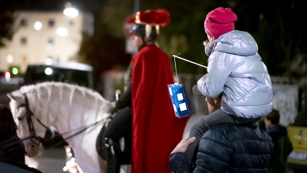 Mit Laternenumzügen wird des heiligen Martins gedacht