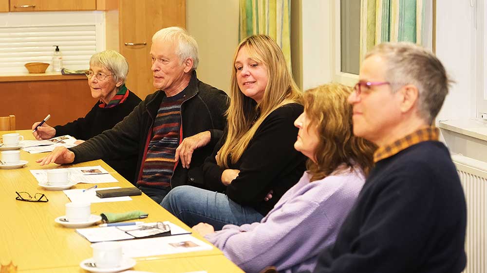 Die Mitglieder des "Arbeitskreis Selbstbesteuerung" entscheiden gemeinsam über die Verwendung der Steuergelder