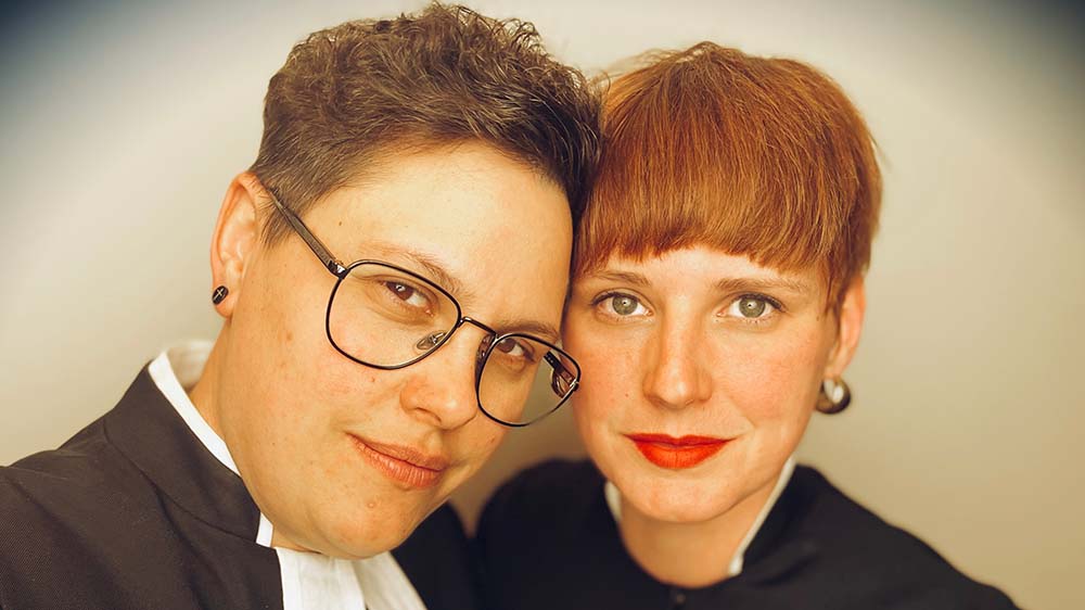 Stefanie (l.) und Ellen Radtke stehen regelmäßig vor der Kamera, um Inhalte für You Tube und Instagram aufzuzeichnen.