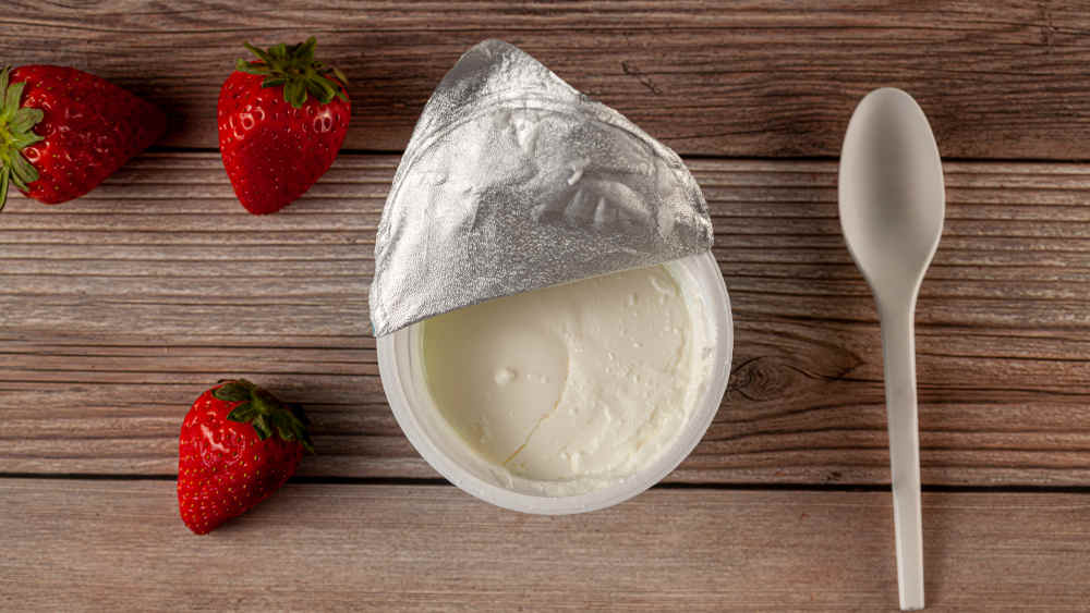 Hamburger Schüler wollen aus alten Alu-Deckeln viele Weihnachtsterne basteln