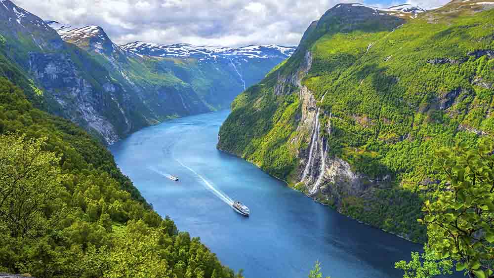 Fjorde sind eine der Attraktionen in Norwegen