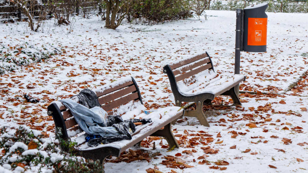 Im Winter ist das Leben auf der Straße für Obdachlose besonders hart, bei Minustemperaturen sogar lebensgefährlich