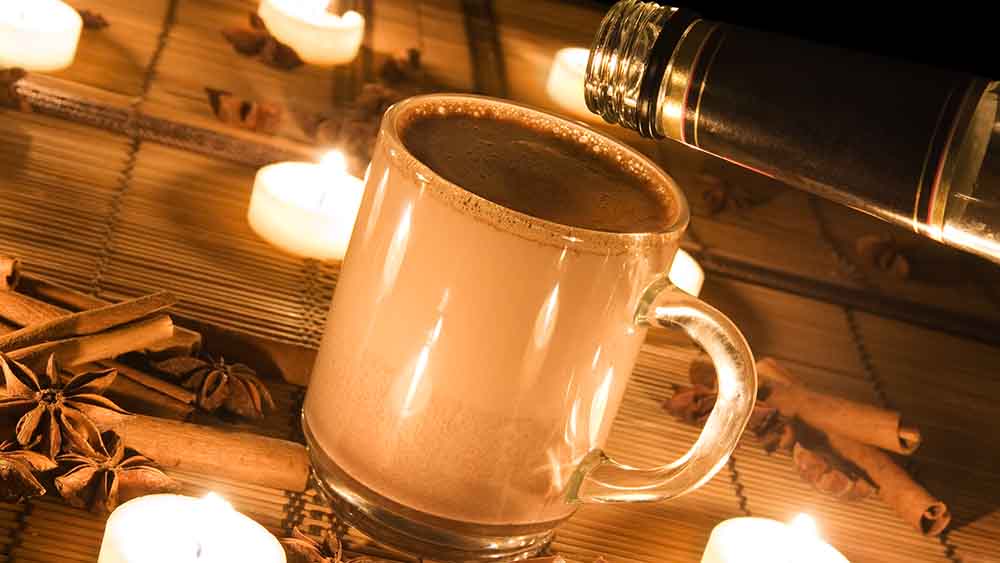 Kakao mit Schuss wird auf Weihnachtsmärkten gern als "Lumumba" getrunken