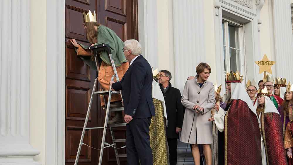 Jedes Jahr besuchen Sternsinger den Bundespräsidenten Frank-Walter Steinmeier im Schloss Bellevue