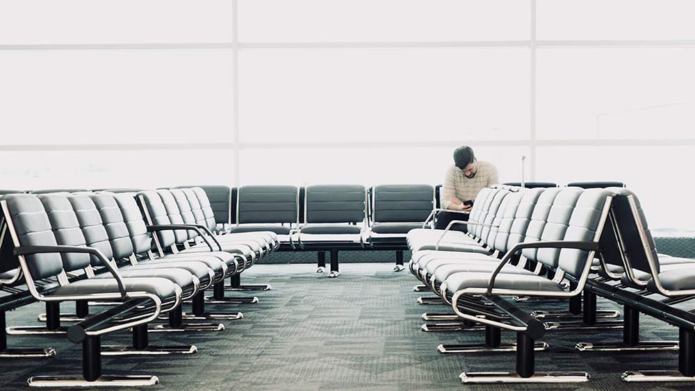 Auch am Flughafen verbringt man mitunter viel Zeit mit warten