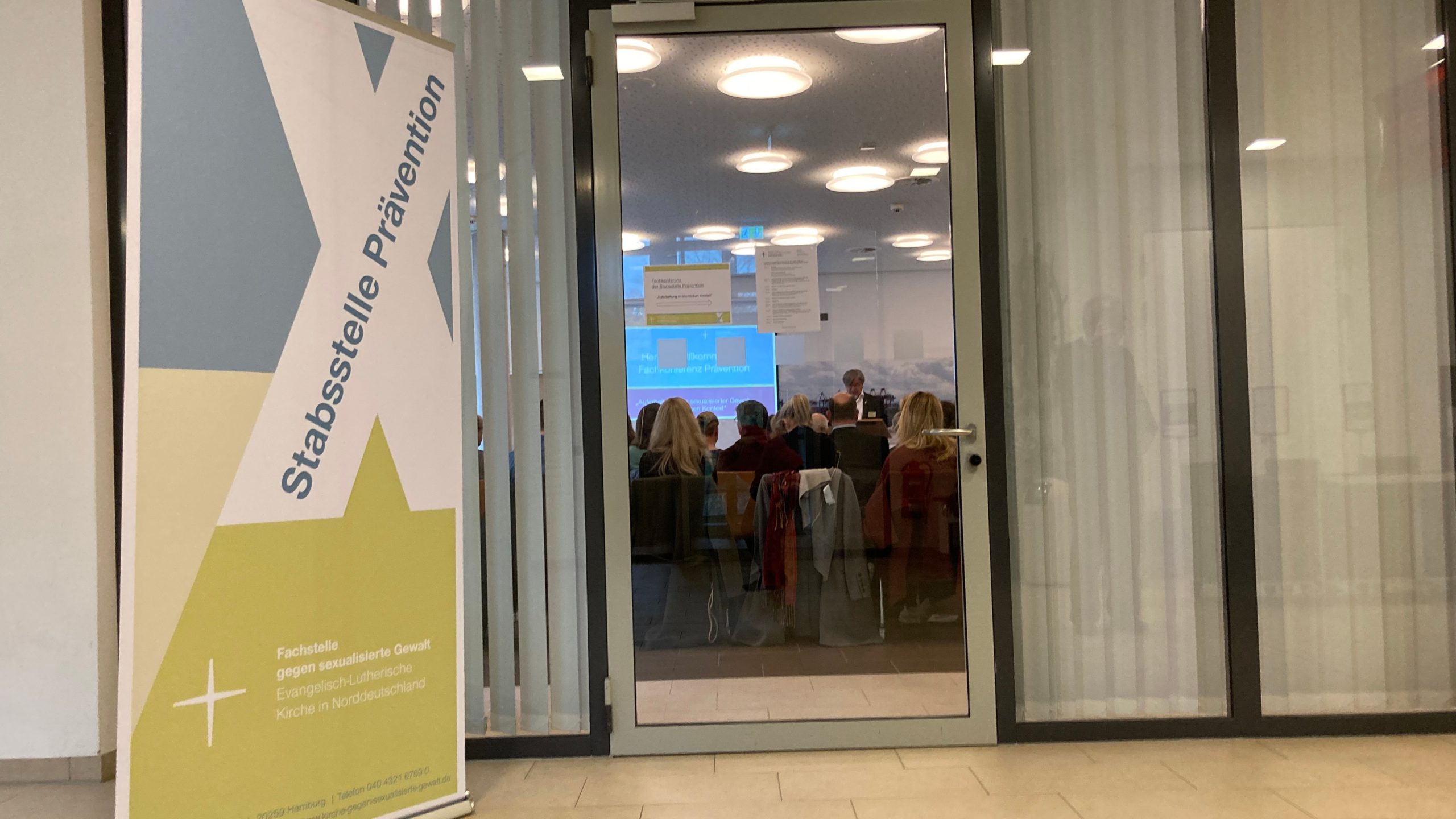 Einmal jährlich treffen sich alle Fachkräfte, die in der Nordkirche an der Prävention und Intervention bei sexualisierter Gewalt mitarbeiten.