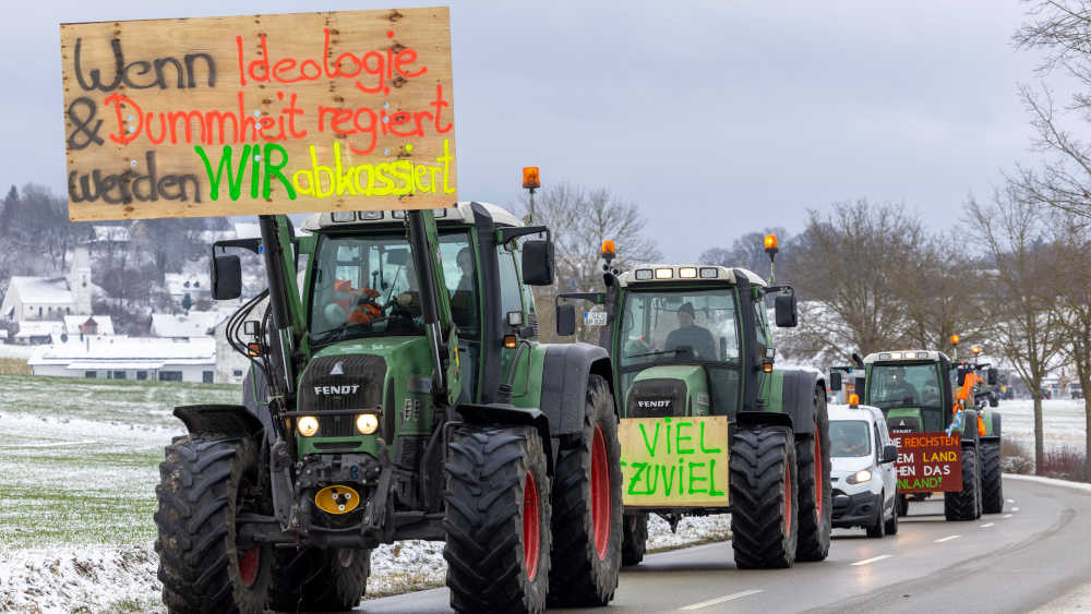 Landwirte machen bundesweit ihrem Ärger Luft