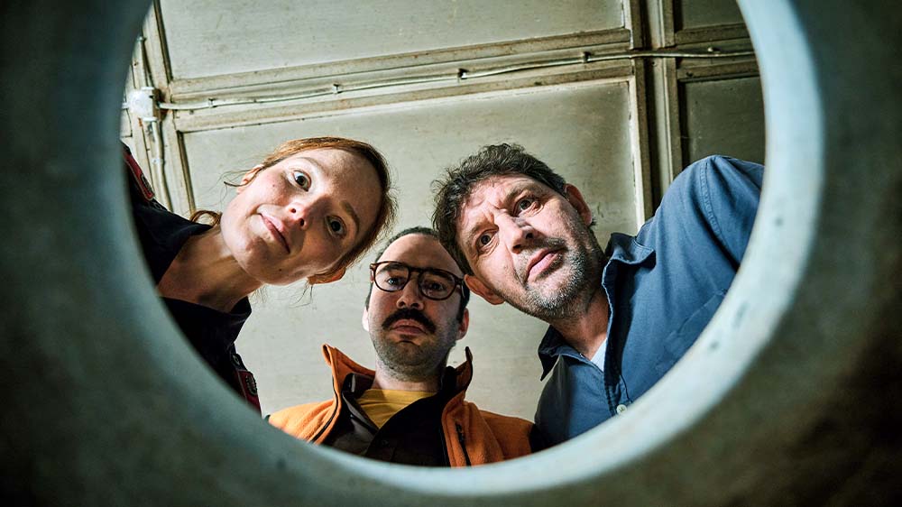 Die Dorfpolizistin Sophie Landner (Julia Koch) im Einsatz