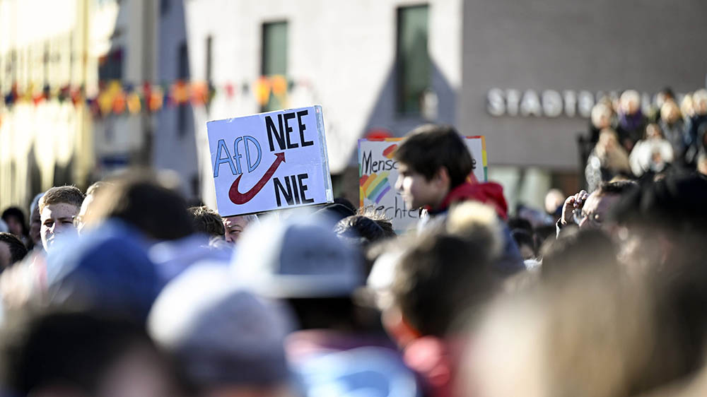 Bundesweit, wie hier in Rottenburg (Baden-Württemberg), gehen die Menschen aktuell gegen die AfD auf die Straße  (Symbolbild) 