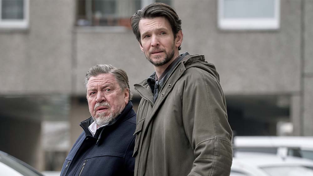 Fredo Schulz (Armin Rohde, li.) und sein Kollege Radu Lupescu (Sabin Tambrea) ermitteln