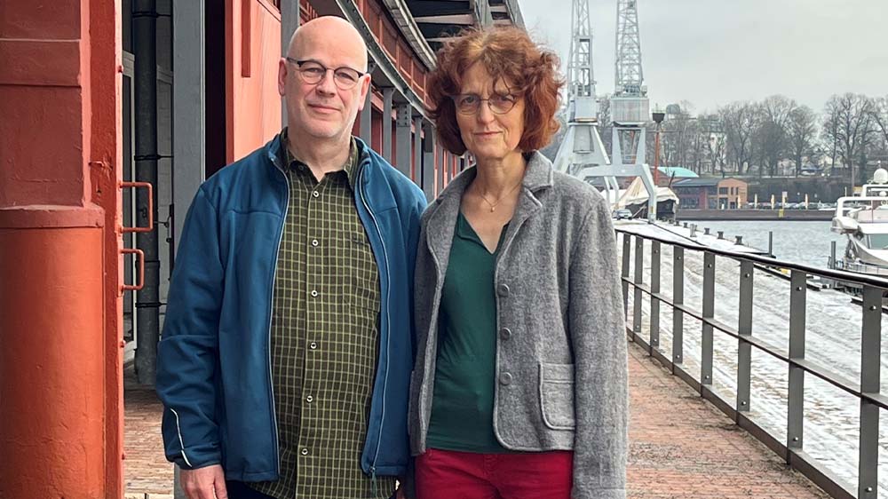 Joachim Nolte, ehrenamtlichen Kirchenkreisbeauftragten „Kirche und Rechtsextremismus“ und Elisabeth Hartmann-Runge, Flüchtlingsbeauftragte im Kirchenkreis Lübeck-Lauenburg