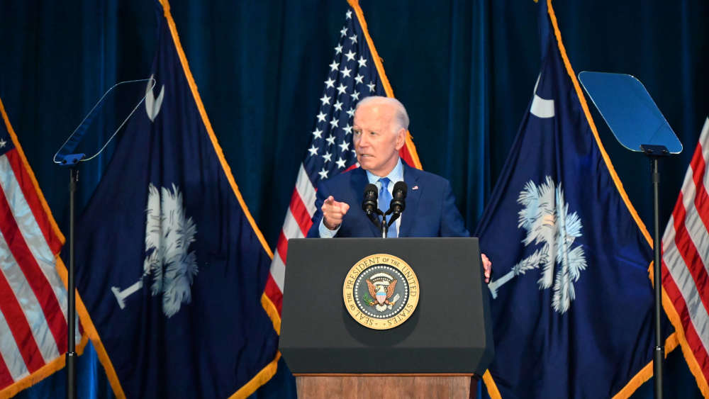 Während Joe Biden in South Carolina sprach, standen einige Besucher auf und verlangten unvermittelt ein Ende der Kampfhandlungen zwischen Israel und Hamas im Gazastreifen