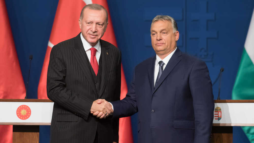 Ungarns Ministerpräsident Orban (rechts) mit den türkischen Präsidenten Erdogan