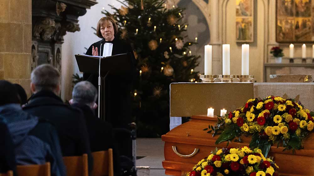 Die frühere westfälische Präses Annette Kurschus sprach beim Trauergottesdienst für Hans-Martin Linnemann