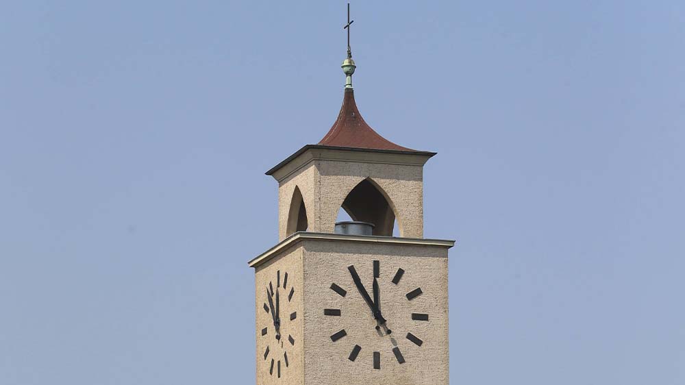 Beim Feuer vor der Lutherkirche in Halle geht die Polizei von Brandstiftung aus