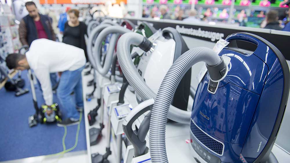 Staubsauger und Waschmaschinen auch am Sonntag kaufen – dafür spricht sich der Chef von Mediamarkt-Saturn aus