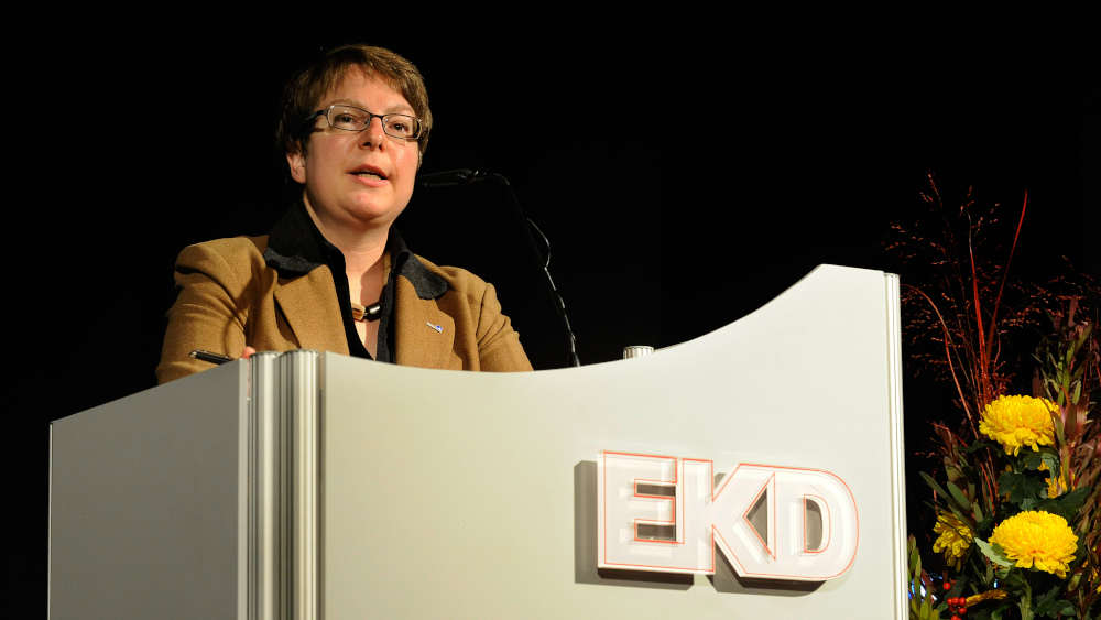 Die Bonner Dekanin Cornelia Richter wird als erste Frau zur Bischöfin der Evangelisch-lutherischen Kirche in Österreich eingeführt (Archivbild von 2015)