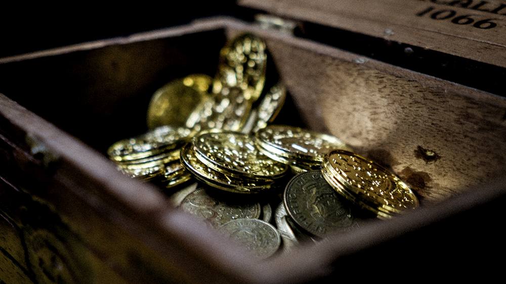 Königinnen und Königen wurde schon immer ein großer Reichtum nachgesagt