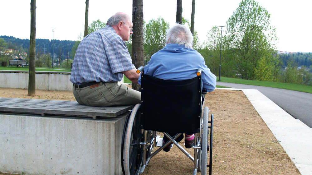 Viele Holocaust-Überlebende haben 2023 soziale Hilfen oder Dienstleistungen in Anspruch genommen (Symbolbild)