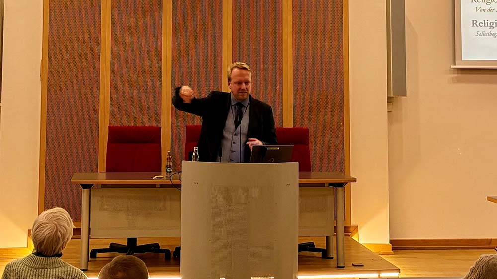 Professor Tobias Braune-Krickau sprach in Greifwald vor einem Laienpublikum über Troeltsch