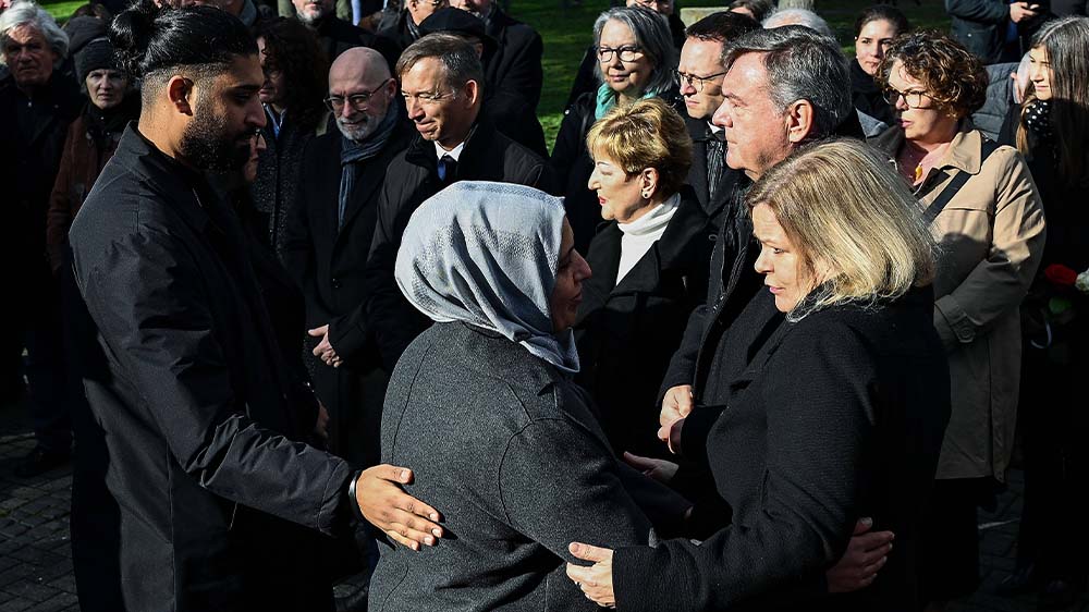 Beim stillen Gedenken in Hanau hat auch Bundesinnenministerin Faeser teilgenommen