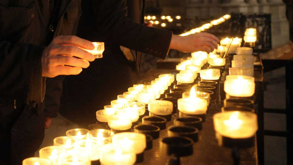 Kerzen dienen dem stillen Gedenken und dem Gebet