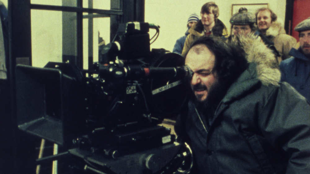 Regisseur Stanley Kubrick am Set von Shining (1980) 