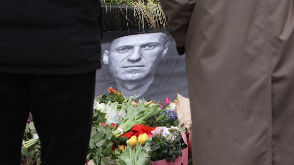 Trauerstele für Nawalny auf einem Platz in Kiew in der Ukraine