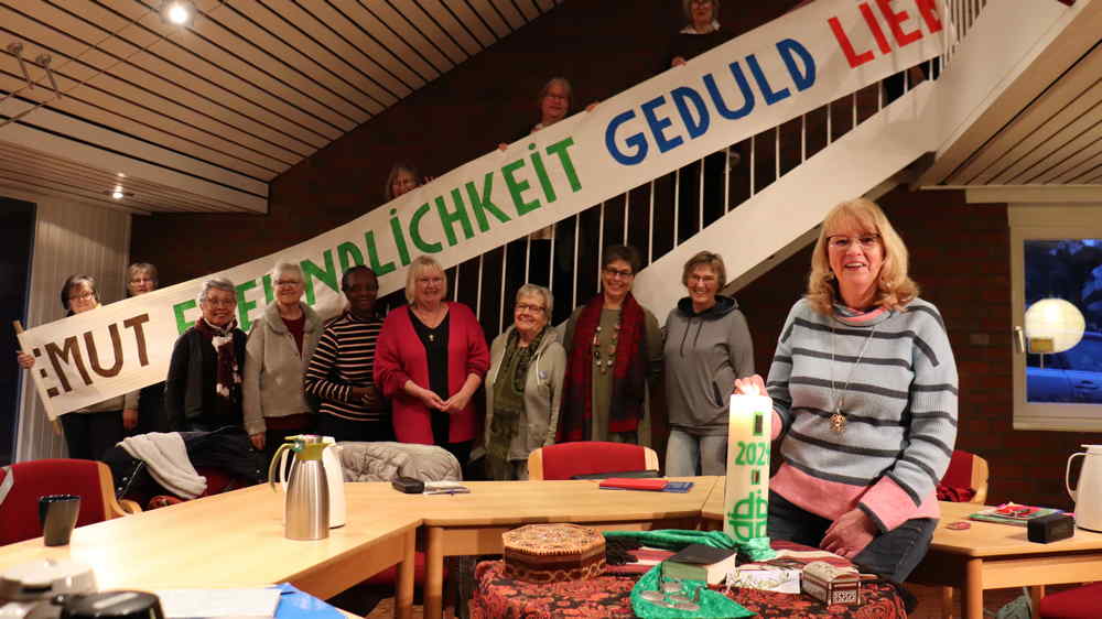 Die 15 Frauen vom Delmenhorster Vorbereitungskreis des Weltgebetstages haben sich intensiv mit dem Schicksal der Menschen in Palästina beschäftigt.