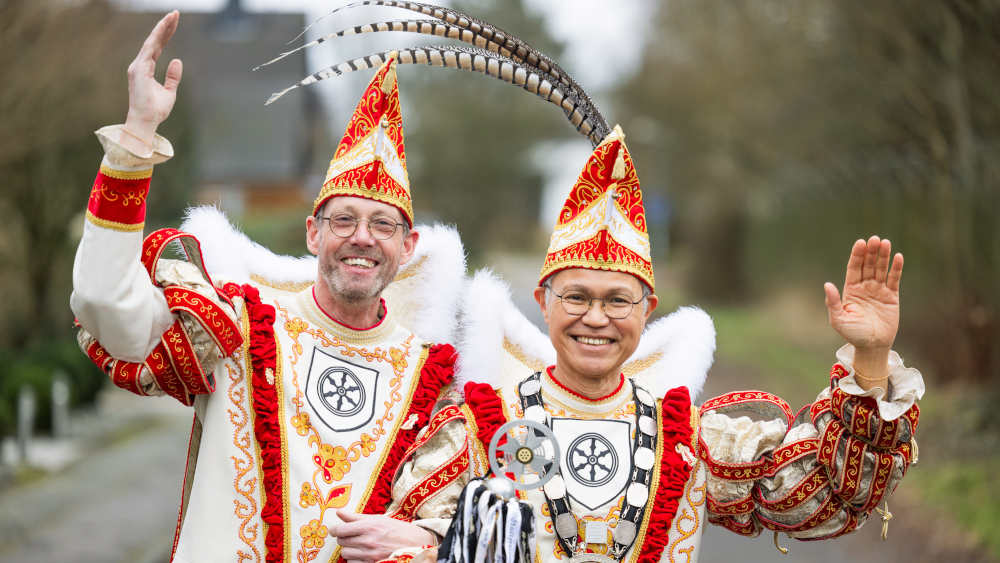Yut I. und Thomas I. sind das erste schwule und binationale Stadtprinzenpaar in Osnabrück