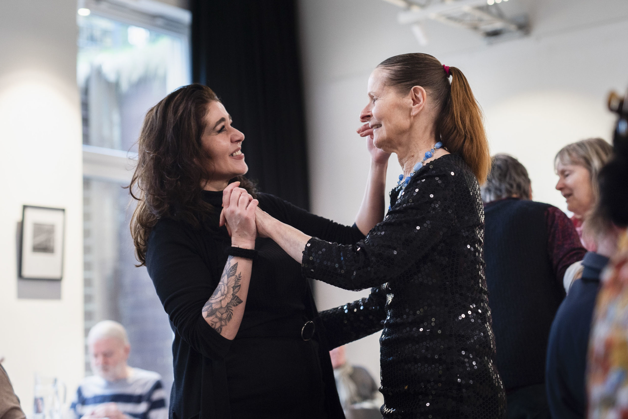 Image - „Konfetti-Café“ in Hamburg-Eppendorf bringt Menschen mit und ohne Demenz zusammen