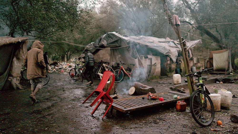 In diesen Hüttensiedlungen leben Erntehelfer in Süditalien
