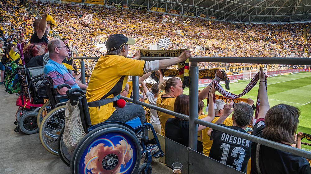 Für Fans im Rollstuhl könnte es Probleme geben bei der EM in Deutschland