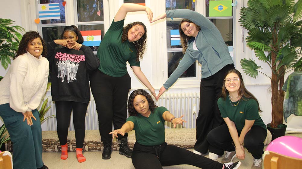 Einige der insgesamt elf „Süd-Nord-Freiwilligen“ bei ihrem Abschlussseminar.