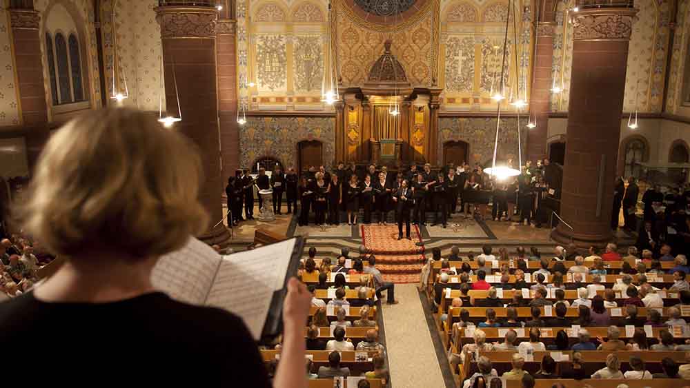 Lieder von Komponisten unter Missbrauchsverdacht sollen in Kirchen nicht gespielt werden, fordern Experten
