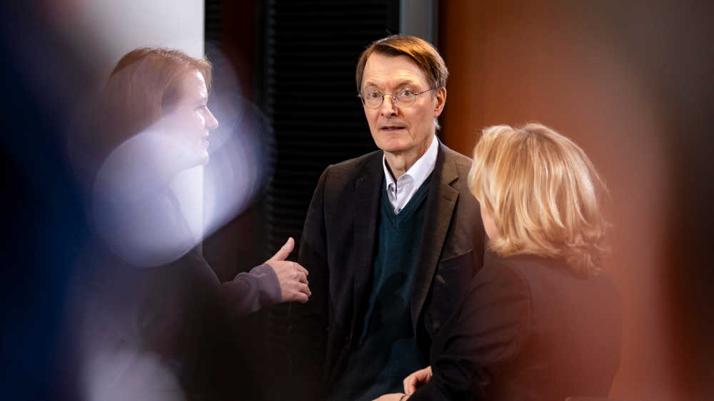 Bundesgesundheitsminister Karl Lauterbach (SDP) versucht die Cannabis-Legalisierung zu retten